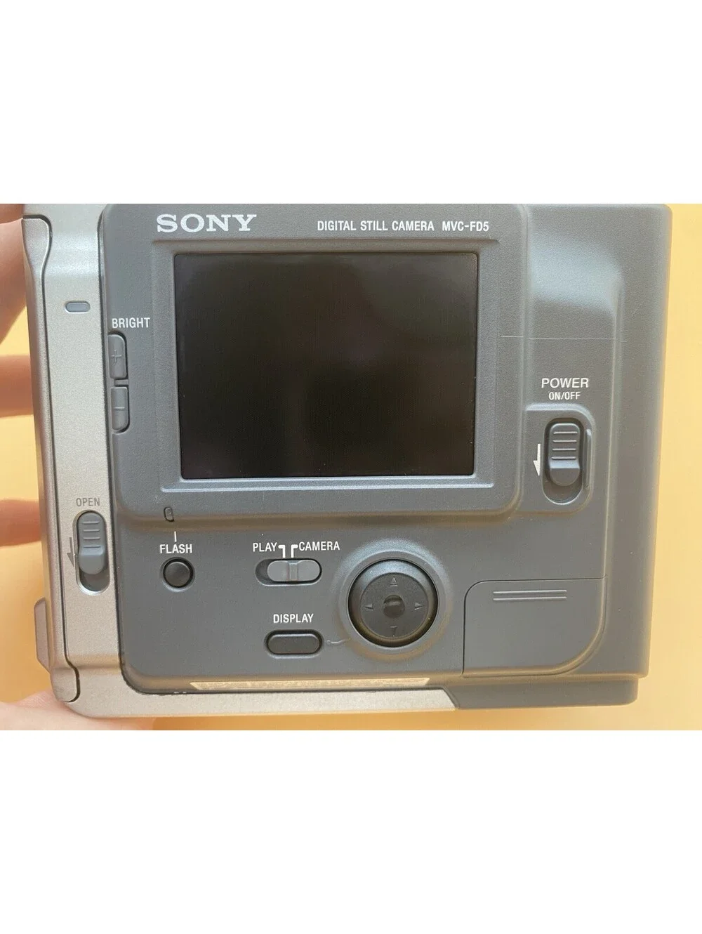 Sony Digital Mavica Silver Still Camera Model #MVCFD5 - Needs Charger - VTG 1997